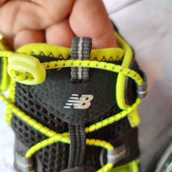 New Balance Kids Black/Lime Adirondack Water Shoe Sandal P1W - Picture 6 of 8